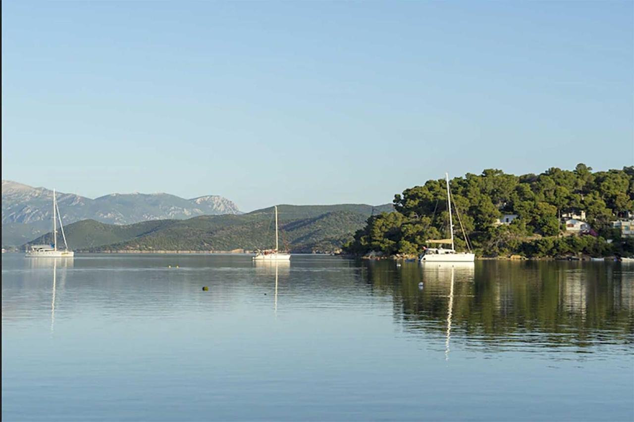 Ancora Hotel Poros Town Exterior foto