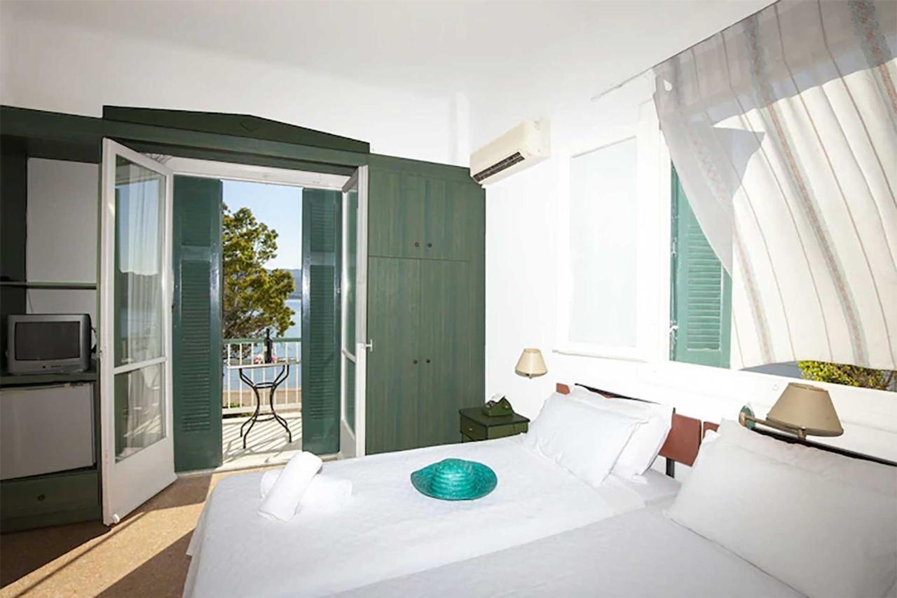 Ancora Hotel Poros Town Exterior foto